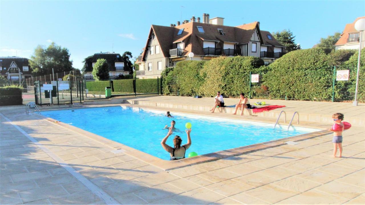 Cadre Exceptionnel: Duplex Classe 4**** Tennis, Piscine, Parking, Linge Inclus, Wifi, Materiel Bebe, Proximite Centre Deauville Exterior foto